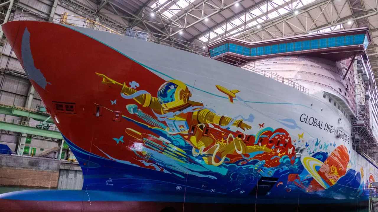Biggest Cruise Ship: ప్రయాణానికి ముందే ముక్కలుముక్కలు కానున్న రూ.8 వేల కోట్ల నౌక.. ఎందుకో తెలుసా! Biggest Cruise Ship: ప్రయాణానికి ముందే ముక్కలుముక్కలు కానున్న రూ.8 వేల కోట్ల నౌక.. ఎందుకో తెలుసా!