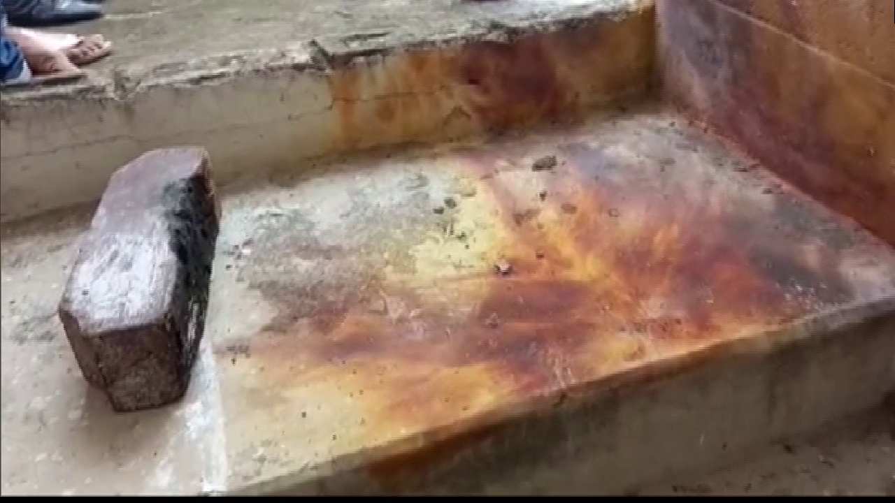 Bomb Explodes At School: స్కూల్లో క్లాసులు జరుగుతుండగా పేలిన నాటు బాంబు.. తప్పిన ప్రమాదం Bomb Explodes At School: స్కూల్లో క్లాసులు జరుగుతుండగా పేలిన నాటు బాంబు.. తప్పిన ప్రమాదం