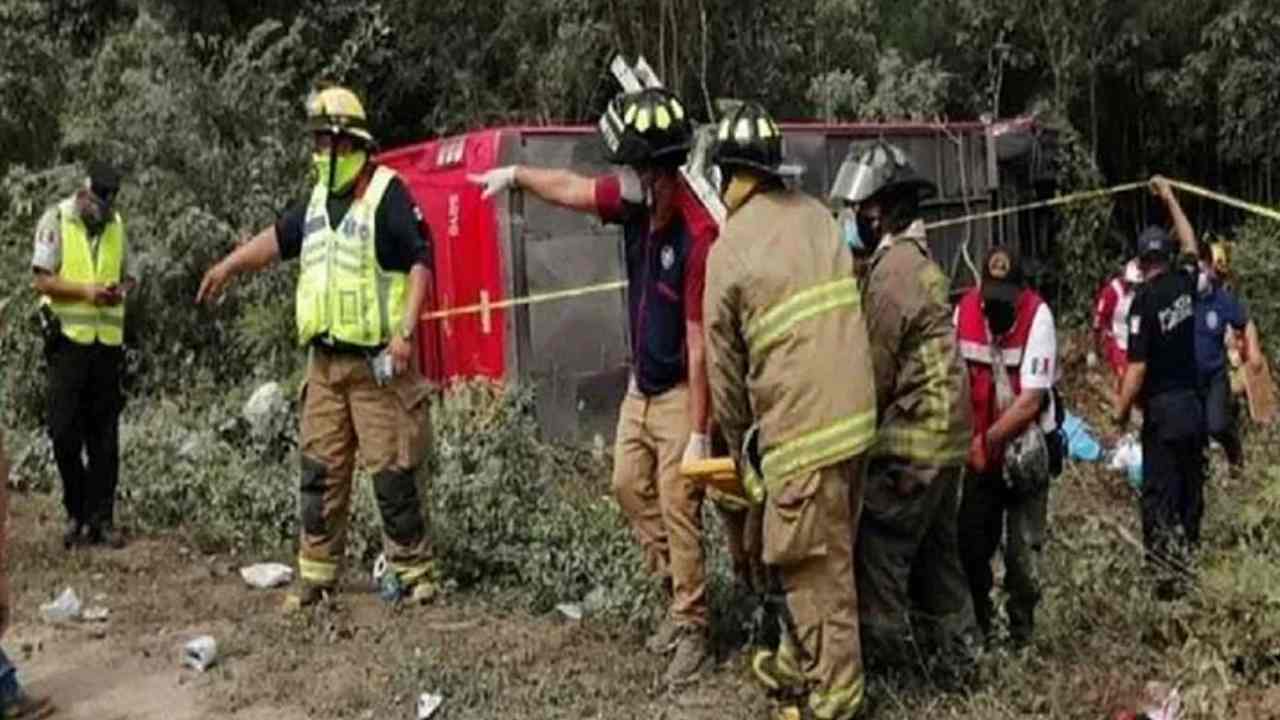 Bus Accident In China: చైనాలో ఘోర రోడ్డు ప్రమాదం.. 27మంది మృతి.. ఈ ఏడాది అతిపెద్ద ప్రమాదం ఇదే.. Bus Accident In China: చైనాలో ఘోర రోడ్డు ప్రమాదం.. 27మంది మృతి.. ఈ ఏడాది అతిపెద్ద ప్రమాదం ఇదే..