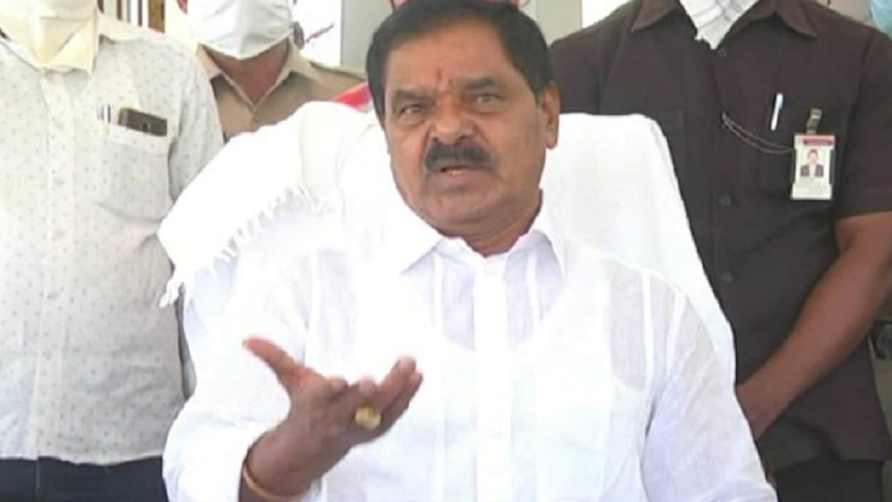 Deputy CM Narayana Swamy : పార్టీలో నాపై కుట్ర జరుగుతోంది : డిప్యూటీ సీఎం నారాయణ స్వామి సంచలన వ్యాఖ్యలు Deputy CM Narayana Swamy : పార్టీలో నాపై కుట్ర జరుగుతోంది : డిప్యూటీ సీఎం నారాయణ స్వామి సంచలన వ్యాఖ్యలు