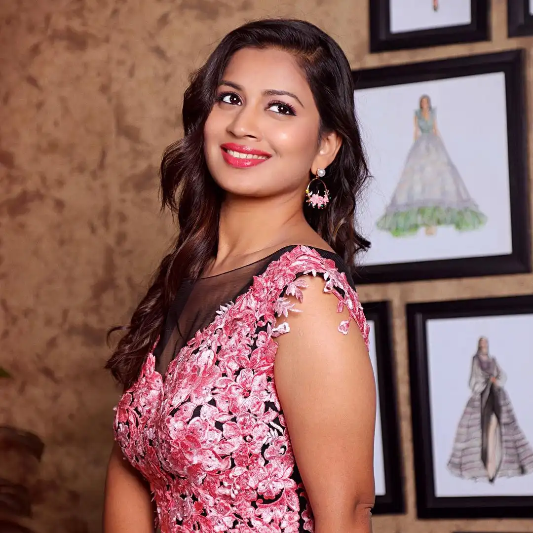 BiggBoss 6 Contestant Inaya Sultana Photos