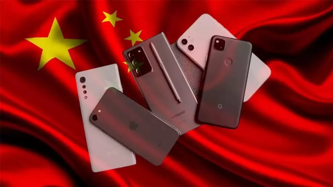 India To Ban Smartphones : చైనా బ్రాండ్లలో రూ.12వేల లోపు స్మార్ట్ఫోన్లను భారత్ బ్యాన్ చేయనుందా? కేంద్రం క్లారిటీ..! India To Ban Smartphones : చైనా బ్రాండ్లలో రూ.12వేల లోపు స్మార్ట్ఫోన్లను భారత్ బ్యాన్ చేయనుందా? కేంద్రం క్లారిటీ..!