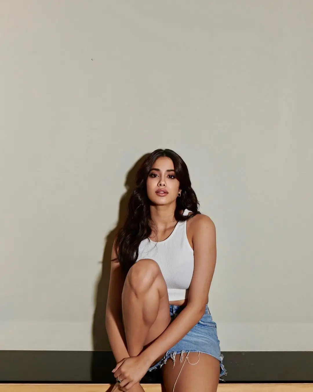 Janhvi Kapoor in short and Fit Dress