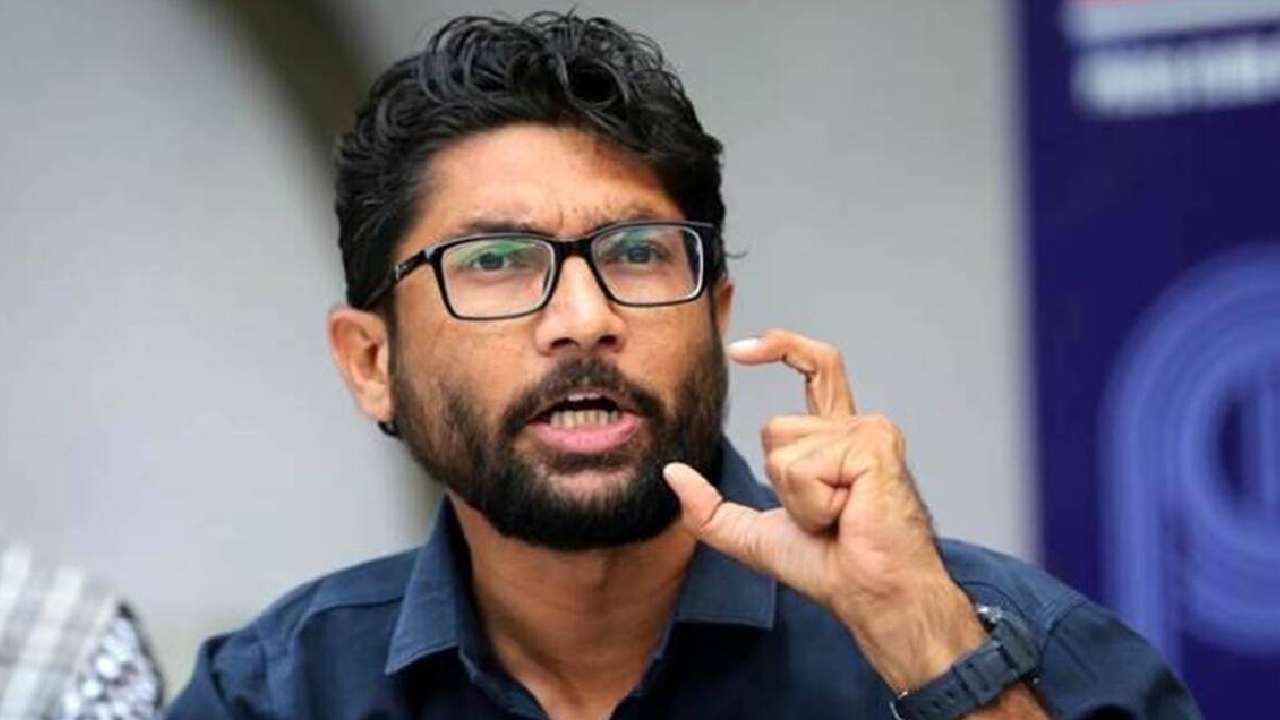 Jignesh Mevani: గుజరాత్లో కాంగ్రెస్కు షాక్.. వర్కింగ్ ప్రెసిడెంట్కు జైలు శిక్ష Jignesh Mevani: గుజరాత్లో కాంగ్రెస్కు షాక్.. వర్కింగ్ ప్రెసిడెంట్కు జైలు శిక్ష