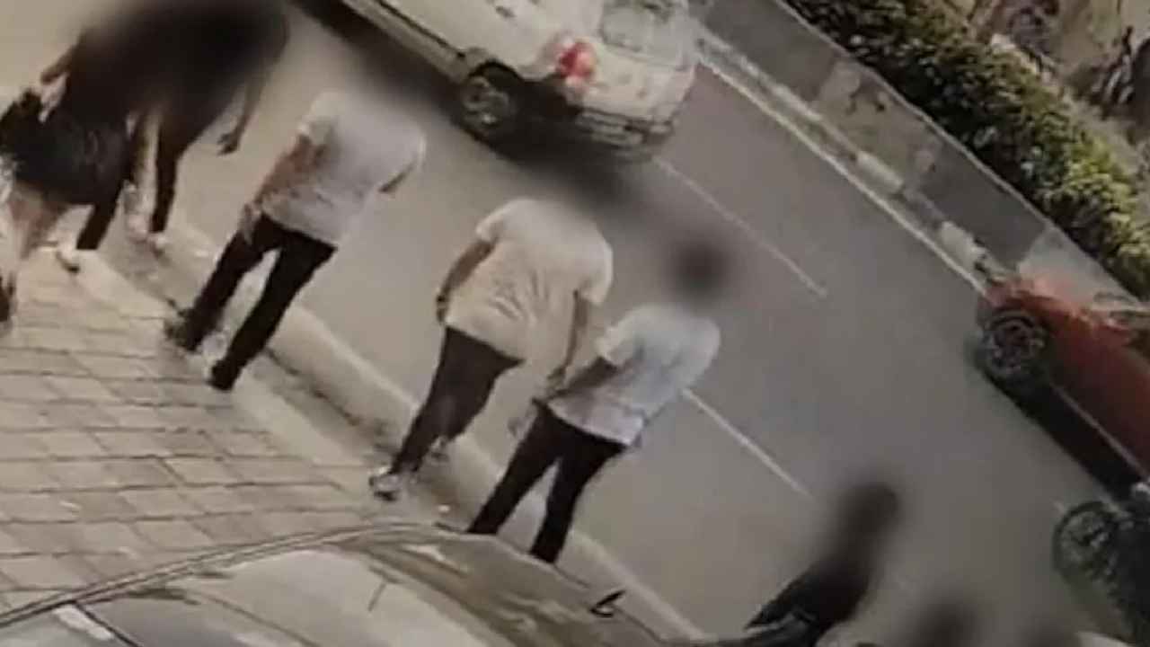 Jubilee Hills rape case: జూబ్లీహిల్స్ రేప్ కేసులో కీలక పరిణామం.. నిందితులను మేజర్లుగా పరిగణించాలని పోలీసుల పిటిషన్ Jubilee Hills rape case: జూబ్లీహిల్స్ రేప్ కేసులో కీలక పరిణామం.. నిందితులను మేజర్లుగా పరిగణించాలని పోలీసుల పిటిషన్
