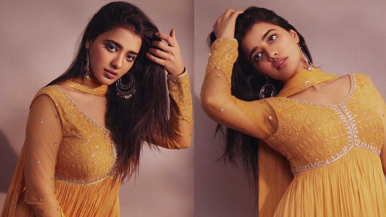 Ketika Sharma: చుడీదార్‌లో తెలుగమ్మాయిలా మెరుస్తున్న కేతిక శర్మ