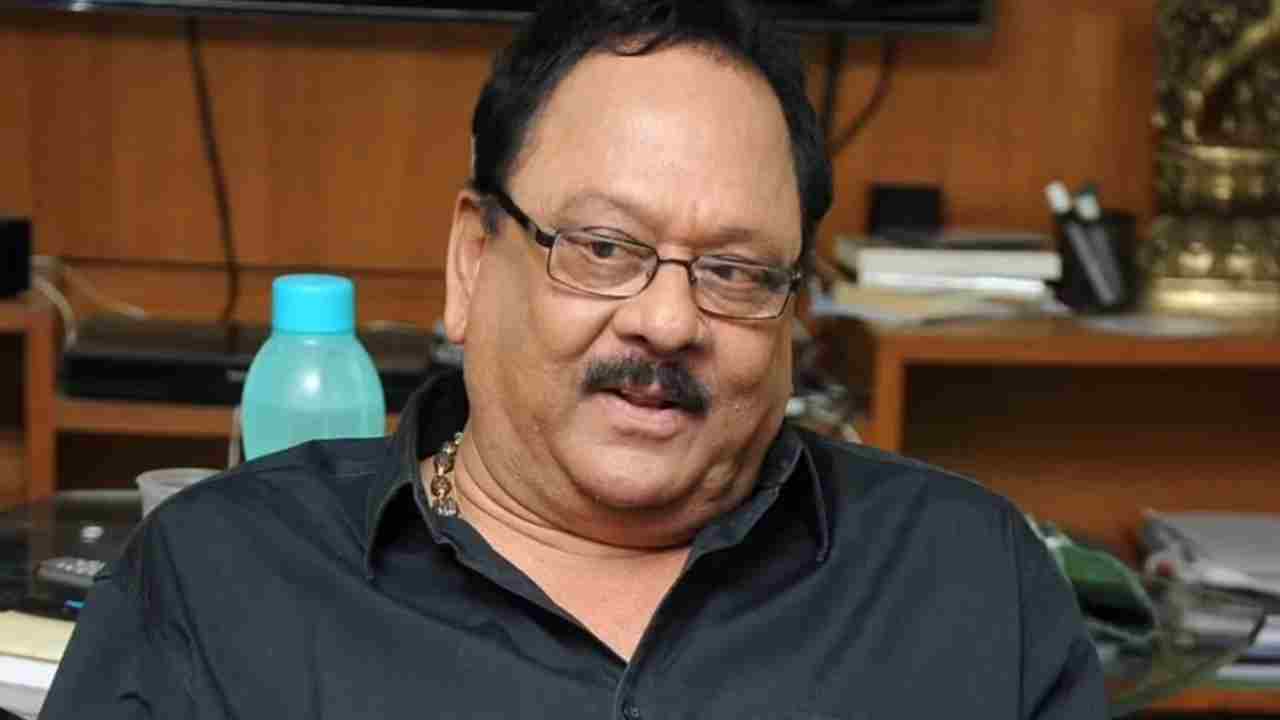 Krishnam Raju: కాంగ్రెస్ పార్టీతో రాజకీయ అరంగ్రేటం.. వాజ్పేయి హయాంలో కేంద్ర మంత్రిగా .. కృష్ణంరాజు రాజకీయ ప్రస్థానం.. Krishnam Raju: కాంగ్రెస్ పార్టీతో రాజకీయ అరంగ్రేటం.. వాజ్పేయి హయాంలో కేంద్ర మంత్రిగా .. కృష్ణంరాజు రాజకీయ ప్రస్థానం..
