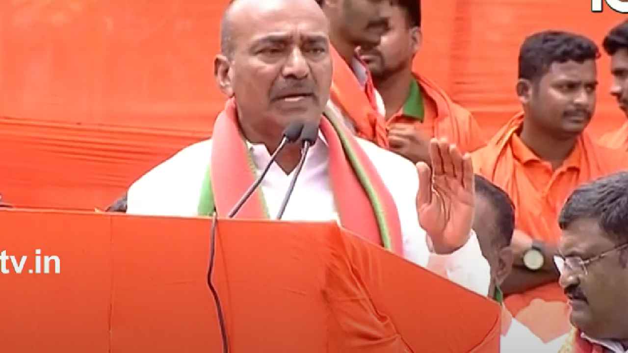 MLA Etela Rajender : దుబ్బాక, హుజూరాబాద్లో మీటర్లు పెట్టారా? సీఎం కేసీఆర్పై ఈటల నిప్పులు MLA Etela Rajender : దుబ్బాక, హుజూరాబాద్లో మీటర్లు పెట్టారా? సీఎం కేసీఆర్పై ఈటల నిప్పులు