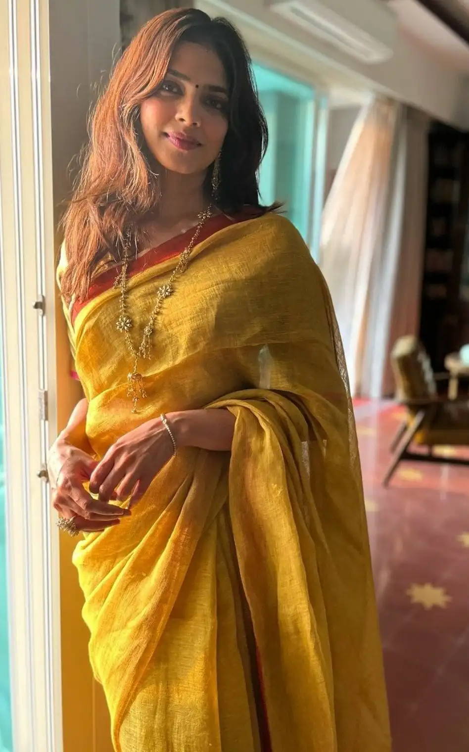 Malavika Mohanan Sizzles In Saree Outfit