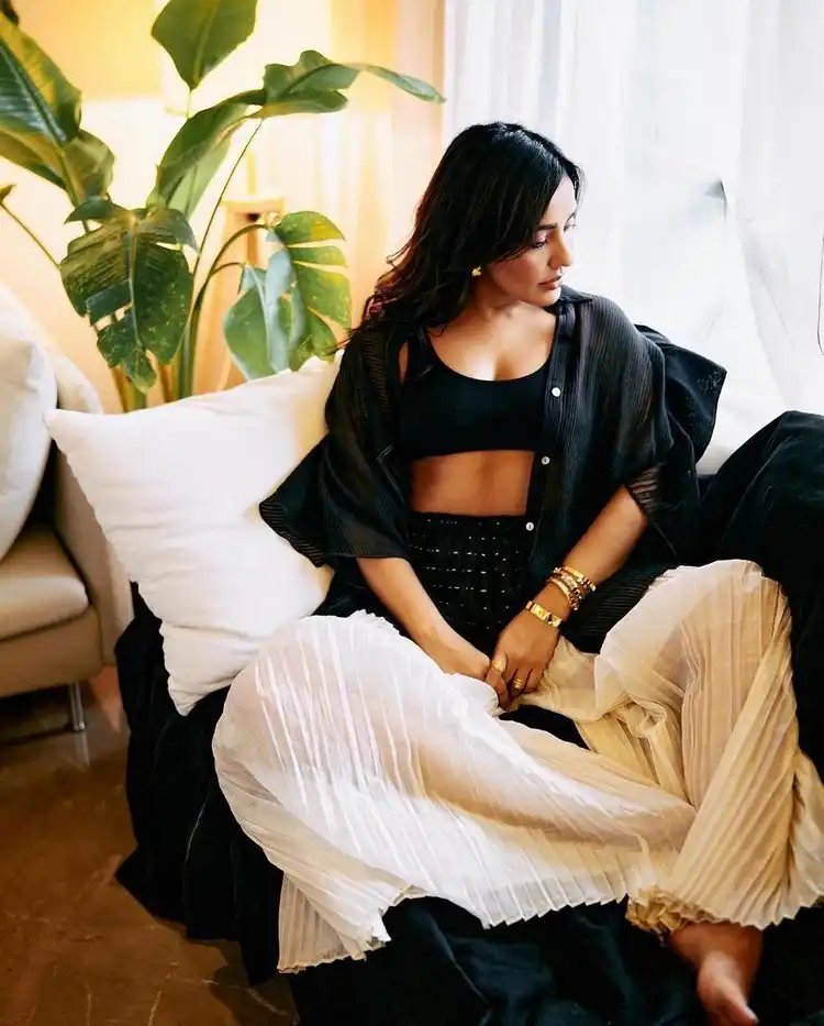 Neha Sharma Makes Fall With Her Looks
