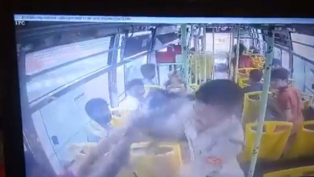 Bus Conductor Viral Video