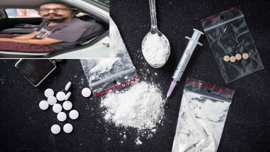 Police injured in dog attack after drug gang released dogs : 