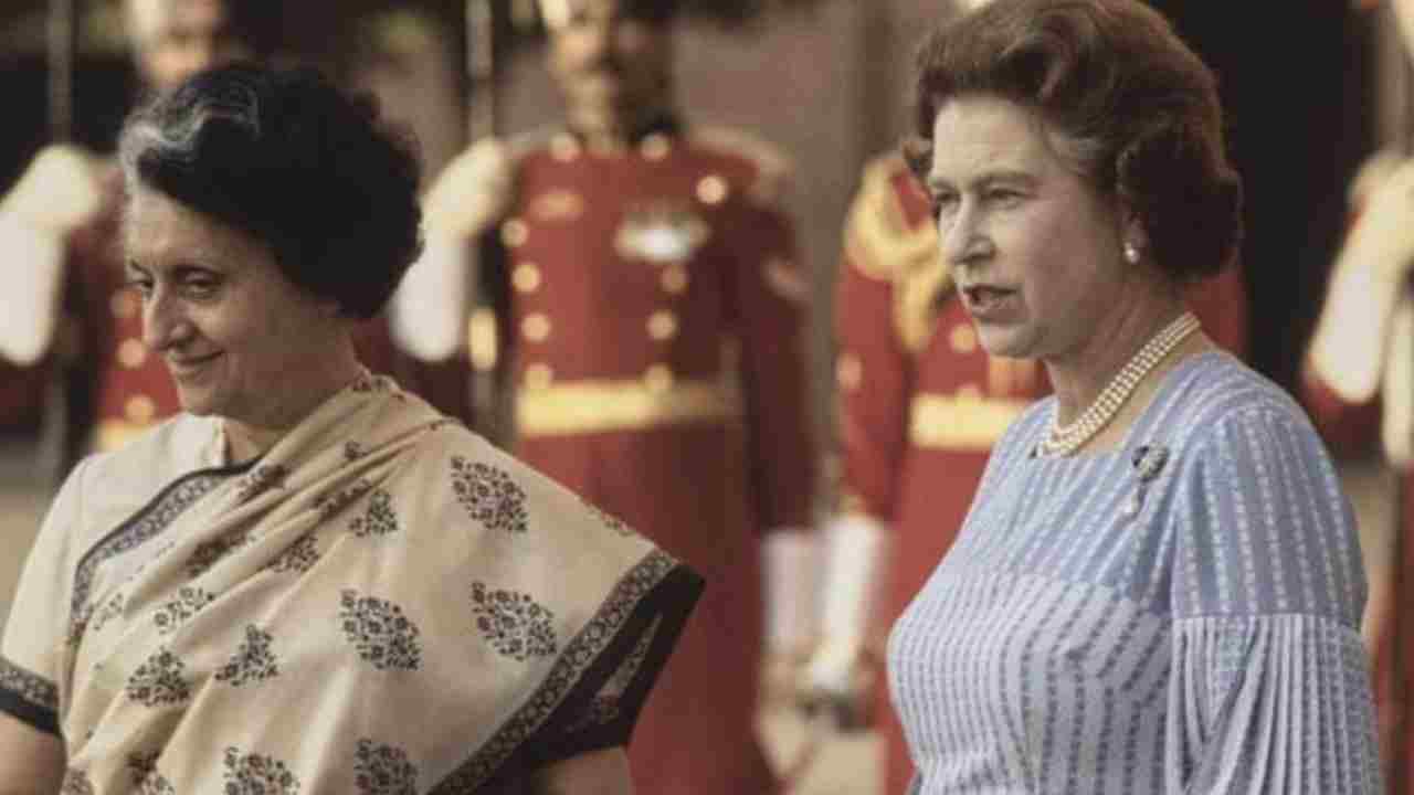 Queen Elizabeth meets then Prime Minister Indira Gandhi at Hyderabad House in New Delhi in 1983. 