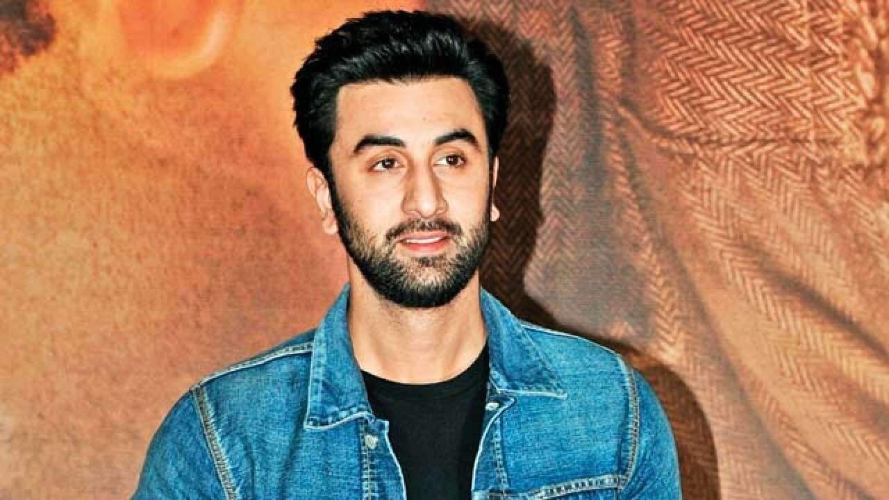 Brahmastra: బాయ్కాట్ ట్రెండ్పై రణ్బీర్ వ్యాఖ్యలు.. షంషీరా ఫెయిల్యూర్కి అదే కారణమట! Brahmastra: బాయ్కాట్ ట్రెండ్పై రణ్బీర్ వ్యాఖ్యలు.. షంషీరా ఫెయిల్యూర్కి అదే కారణమట!