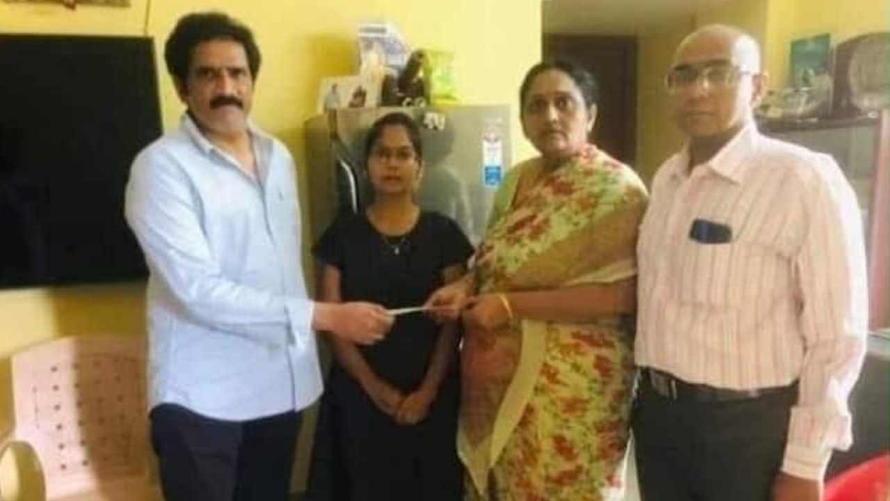 Rao Ramesh : రావు రమేశ్ గొప్ప మనుసు.. ఆ కుటుంబానికి రూ. 10 లక్షల సాయం.. Rao Ramesh : రావు రమేశ్ గొప్ప మనుసు.. ఆ కుటుంబానికి రూ. 10 లక్షల సాయం..