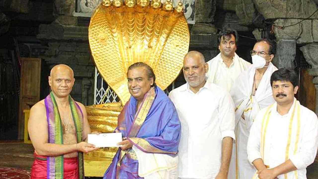 Reliance Chairman Mukesh Ambani visited Srivara 