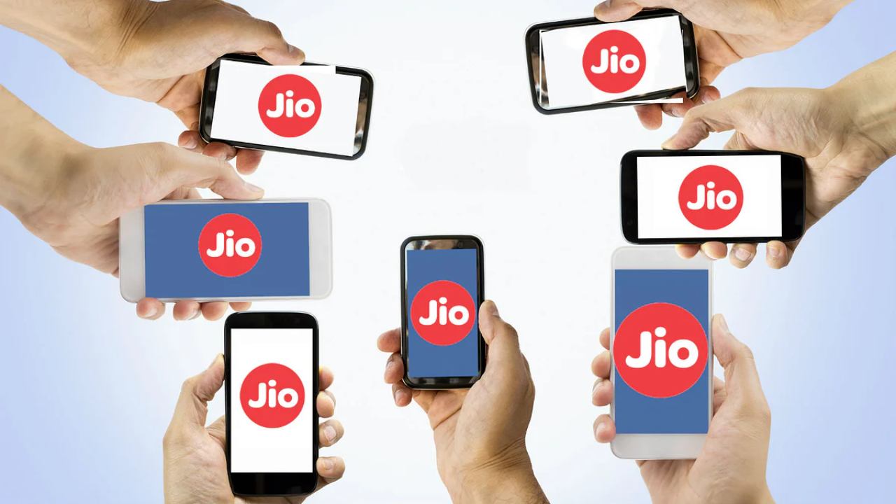 Reliance Jio New Plans : రిలయన్స్ జియో కొత్త ప్లాన్లు ఇవే.. ఏడాదంతా ఎంజాయ్ చేయొచ్చు.. రోజుకు డేటా ఎంతంటే? Reliance Jio New Plans : రిలయన్స్ జియో కొత్త ప్లాన్లు ఇవే.. ఏడాదంతా ఎంజాయ్ చేయొచ్చు.. రోజుకు డేటా ఎంతంటే?