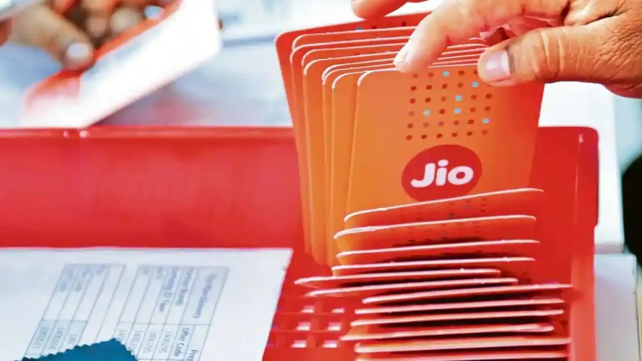 Reliance Jio slashes price of Rs 750 prepaid plan, here is what the plan offers now 