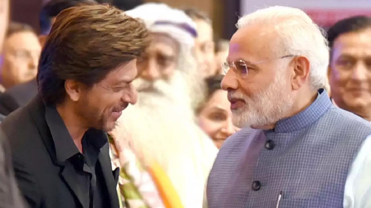 Shah Rukh Khan: “నరేంద్ర మోదీ”ని వీక్ ఆఫ్ తీసుకోమంటున్న షారుఖ్ ఖాన్.. Shah Rukh Khan: “నరేంద్ర మోదీ”ని వీక్ ఆఫ్ తీసుకోమంటున్న షారుఖ్ ఖాన్..