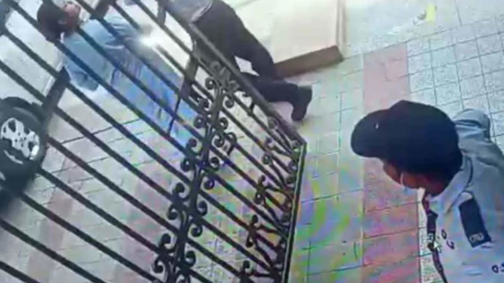 Slapgate From Noida