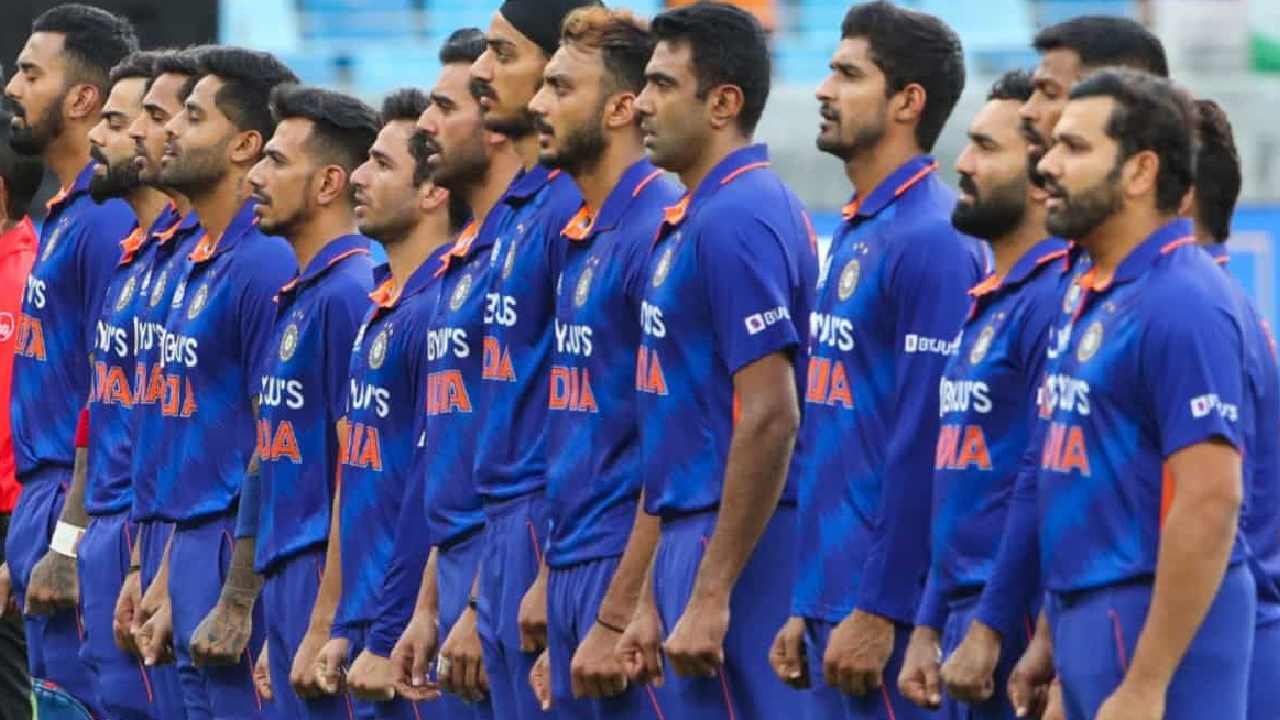 T20 World Cup: టీ20 వరల్డ్ కప్కు భారత జట్టు ప్రకటన.. జట్టులోకి తిరిగొచ్చిన బుమ్రా, హర్షల్ పటేల్ T20 World Cup: టీ20 వరల్డ్ కప్కు భారత జట్టు ప్రకటన.. జట్టులోకి తిరిగొచ్చిన బుమ్రా, హర్షల్ పటేల్