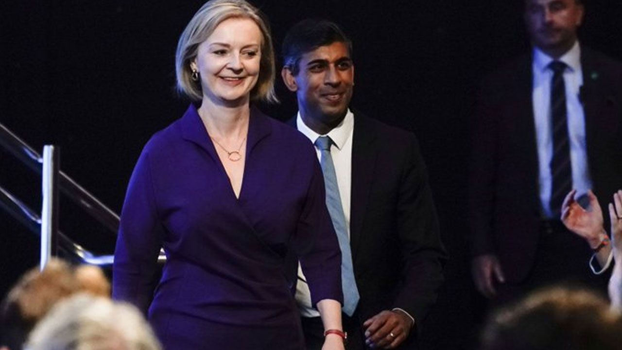 Liz Truss: కాబోయే బ్రిటన్ ప్రధాని లిజ్ ట్రస్కి అభినందనలు తెలిపిన ప్రధాని మోదీ Liz Truss: కాబోయే బ్రిటన్ ప్రధాని లిజ్ ట్రస్కి అభినందనలు తెలిపిన ప్రధాని మోదీ