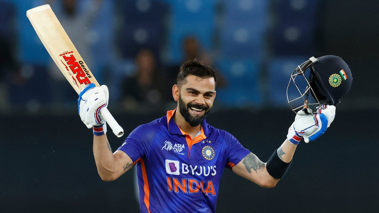 Asia Cup: మూడేళ్ల తర్వాత సెంచరీ చేసిన కోహ్లి.. ఈ సెంచరీకి మరో విశేషం కూడా ఉంది. అదేంటో తెల్సా? Asia Cup: మూడేళ్ల తర్వాత సెంచరీ చేసిన కోహ్లి.. ఈ సెంచరీకి మరో విశేషం కూడా ఉంది. అదేంటో తెల్సా?