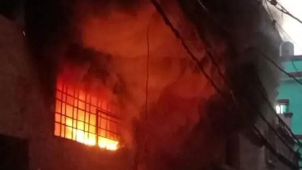 8 Died In Major Fire Broke Out In Secunderabad