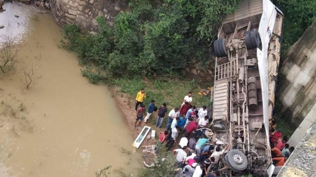 8 dead as bus falls into river in Jharkhand