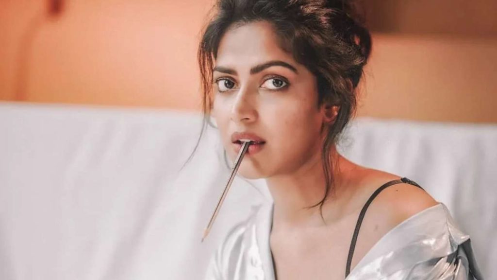 Amala Paul sensational comments on Tollywood