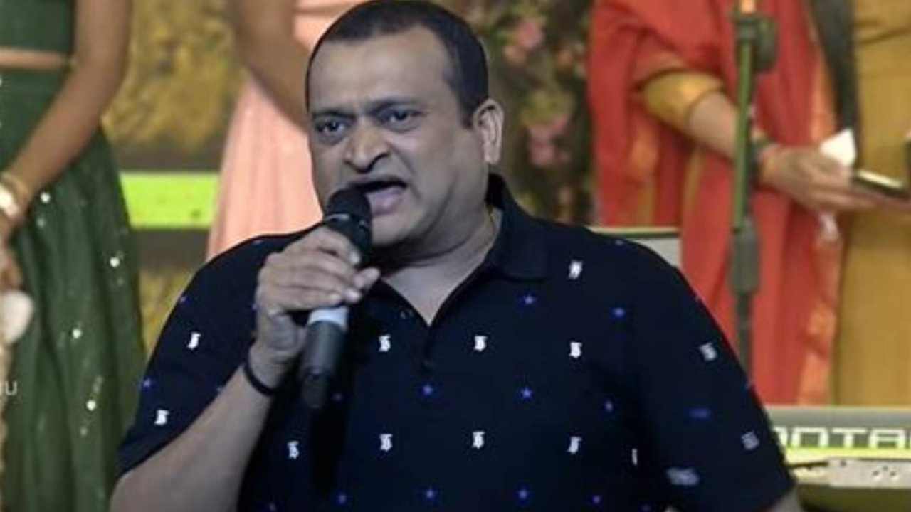 Bandla Ganesh : ఎన్నికల్లో పోటీ చేస్తున్నా.. ఓటు వేయండి.. Bandla Ganesh : ఎన్నికల్లో పోటీ చేస్తున్నా.. ఓటు వేయండి..