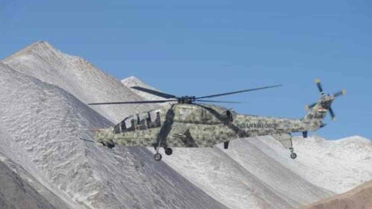 Light Combat Helicopter: అక్టోబర్ 3న ఐఏఎఫ్లోకి తేలికపాటి యుద్ధ హెలికాప్టర్లు.. ప్రారంభించనున్న కేంద్ర మంత్రి రాజ్నాథ్ సింగ్ Light Combat Helicopter: అక్టోబర్ 3న ఐఏఎఫ్లోకి తేలికపాటి యుద్ధ హెలికాప్టర్లు.. ప్రారంభించనున్న కేంద్ర మంత్రి రాజ్నాథ్ సింగ్