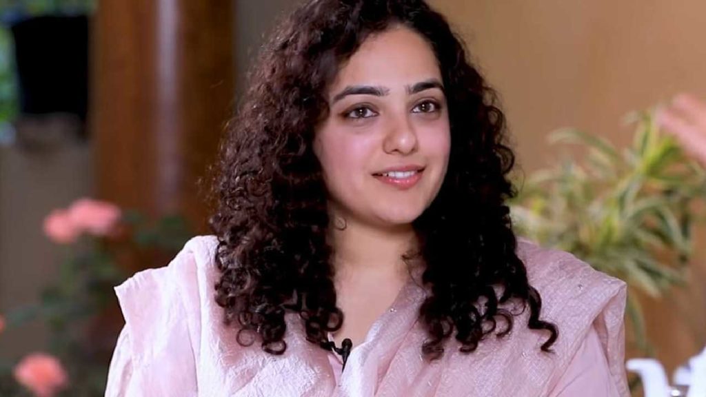 Nithya Menon fires on those who give reviews on movies