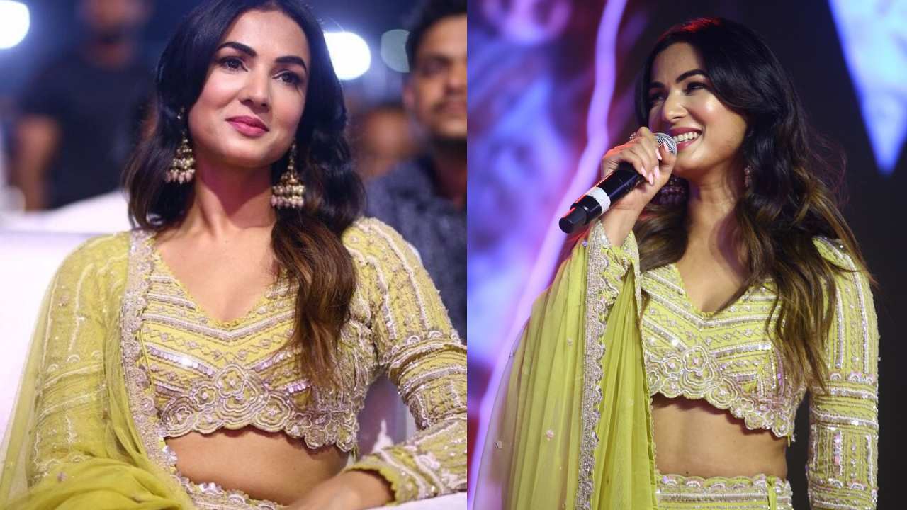 Sonal Chauhan : ది ఘోస్ట్ సినిమా ప్రీ రిలీజ్ ఈవెంట్ లో సోనాల్ చౌహన్