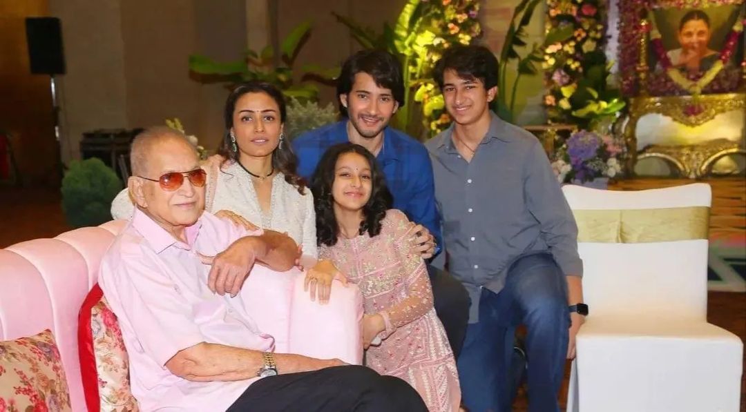 Super Star Mahesh Babu Family Pic