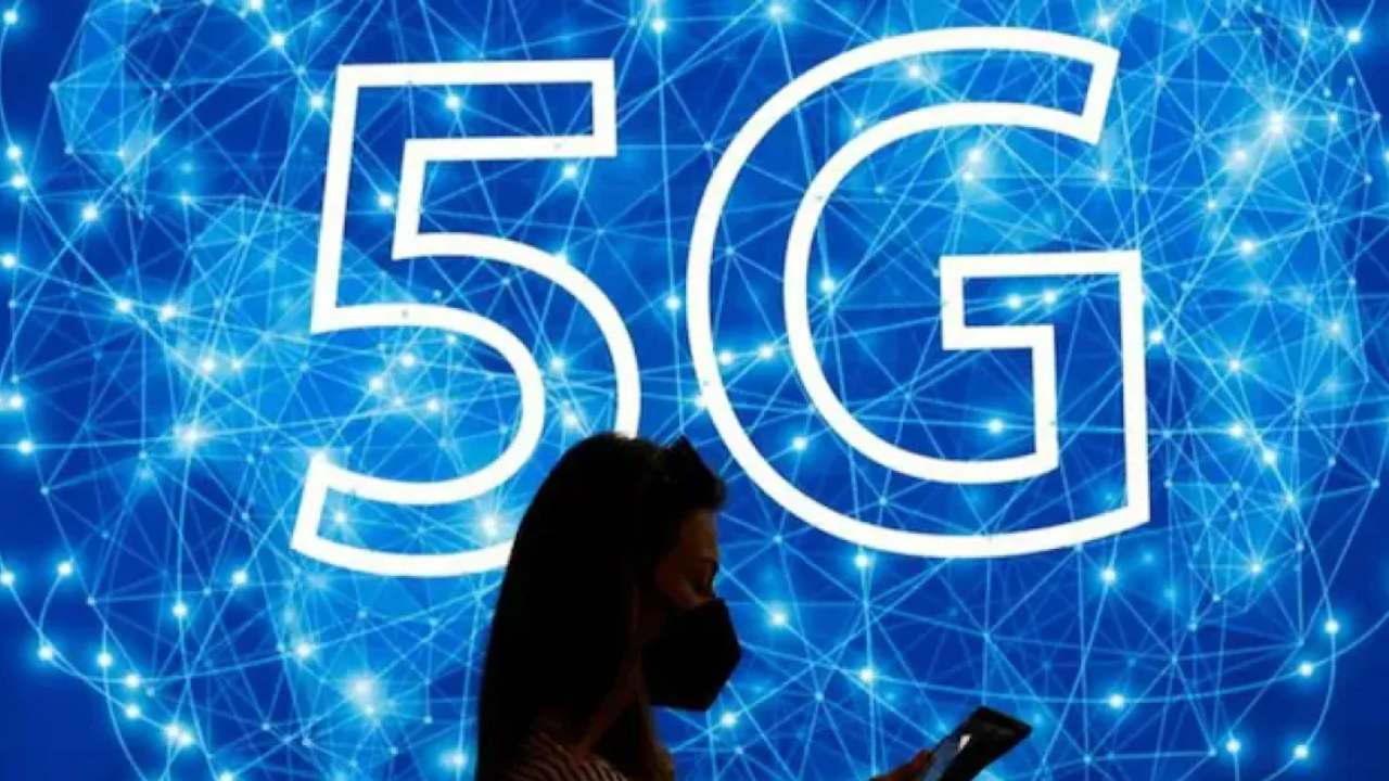 5G India Rollout : మార్చి 2023 నాటికి 200 నగరాల్లోకి 5G సర్వీసులు.. అసలు ప్రభుత్వం ప్లానింగ్ ఏంటంటే? 5G India Rollout : మార్చి 2023 నాటికి 200 నగరాల్లోకి 5G సర్వీసులు.. అసలు ప్రభుత్వం ప్లానింగ్ ఏంటంటే?