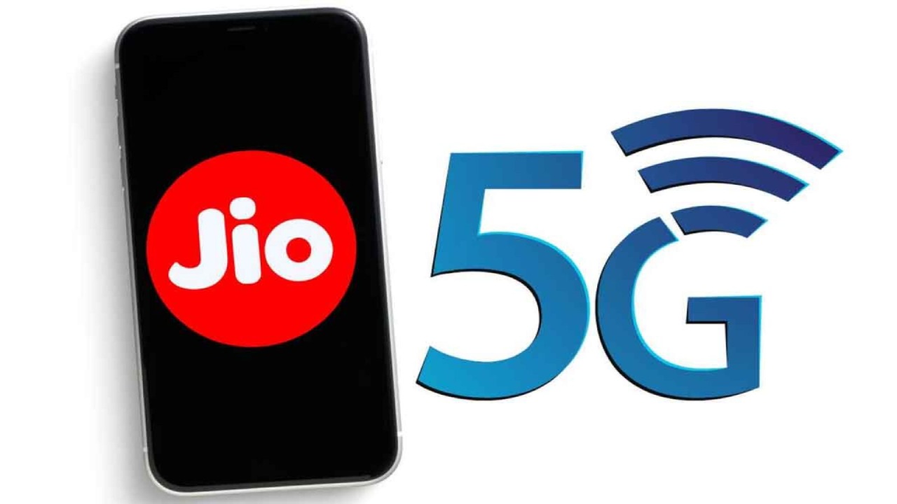 5G launch in India_ Reliance Jio and Airtel demonstrate their 5G services in Delhi