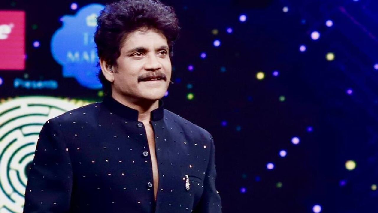 Nagarjuna: సినీ హీరో నాగార్జునతో పాటు కేంద్ర, రాష్ట్ర ప్రభుత్వాలకు ఏపీ హైకోర్టు నోటీసులు.. ఎందుకు? Nagarjuna: సినీ హీరో నాగార్జునతో పాటు కేంద్ర, రాష్ట్ర ప్రభుత్వాలకు ఏపీ హైకోర్టు నోటీసులు.. ఎందుకు?