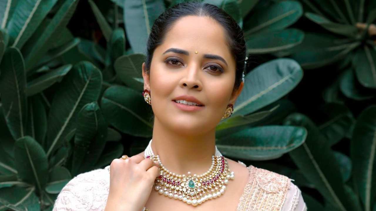 Anasuya: గాడ్ఫాదర్ ప్రమోషన్స్కు అందుకే దూరంగా ఉన్నానంటోన్న అనసూయ! Anasuya: గాడ్ఫాదర్ ప్రమోషన్స్కు అందుకే దూరంగా ఉన్నానంటోన్న అనసూయ!
