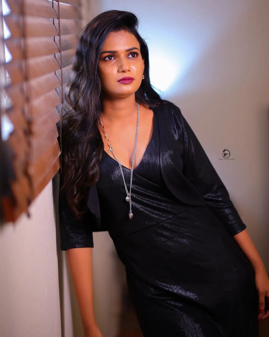 Ariyana Glory Stunning Poses in Black Dress Pic