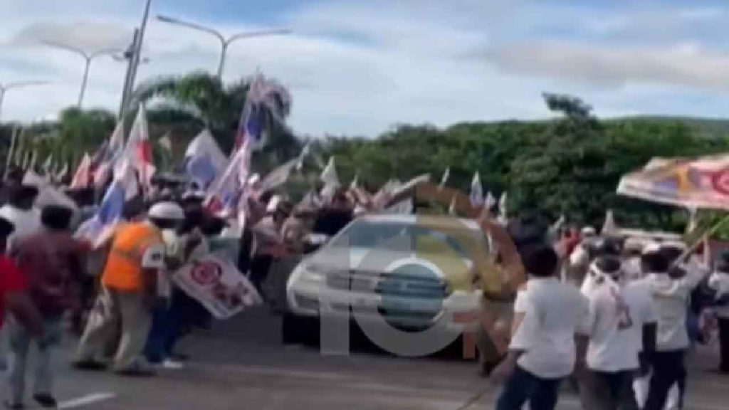 Attack On Ministers Cars