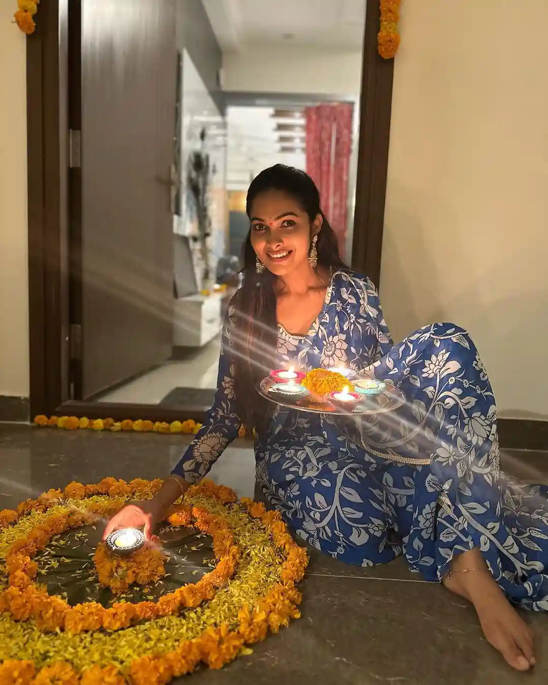BiggBoss Divi Diwali Celebration Pics