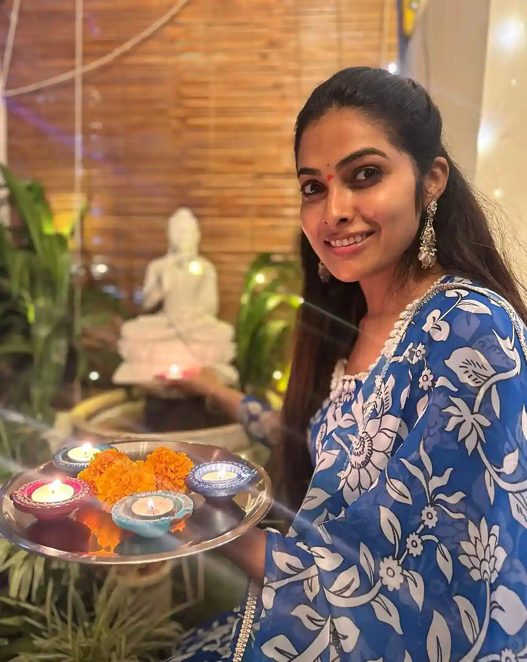 BiggBoss Divi Diwali Celebration Pics