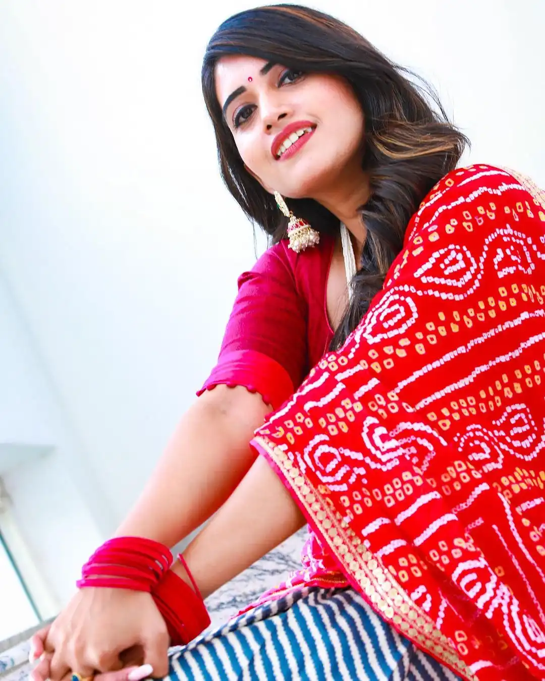 BiggBoss Sravanthi Saree Pics