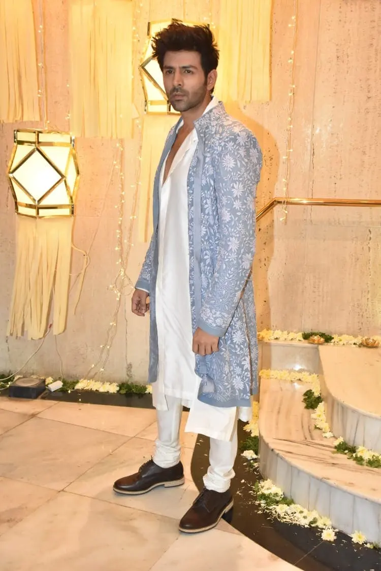 Bollywood Celebrities At Manish Malhotra Diwali Party