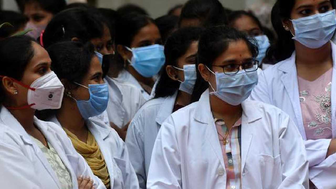 Chinese Visas: భారతీయ విద్యార్థులకు గుడ్న్యూస్.. రెండేళ్ల తర్వాత భారతీయ విద్యార్థులకు చైనా వీసా Chinese Visas: భారతీయ విద్యార్థులకు గుడ్న్యూస్.. రెండేళ్ల తర్వాత భారతీయ విద్యార్థులకు చైనా వీసా