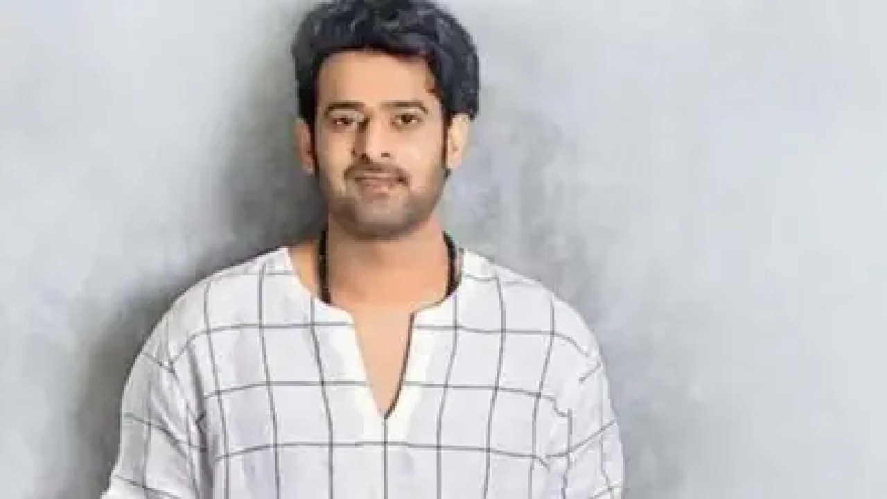 Prabhas: ప్రభాస్ బర్త్ డేకి ప్రాజెక్ట్-K నుంచి అప్డేట్.. నాగ్ అశ్విన్ ట్వీట్! Prabhas: ప్రభాస్ బర్త్ డేకి ప్రాజెక్ట్-K నుంచి అప్డేట్.. నాగ్ అశ్విన్ ట్వీట్!