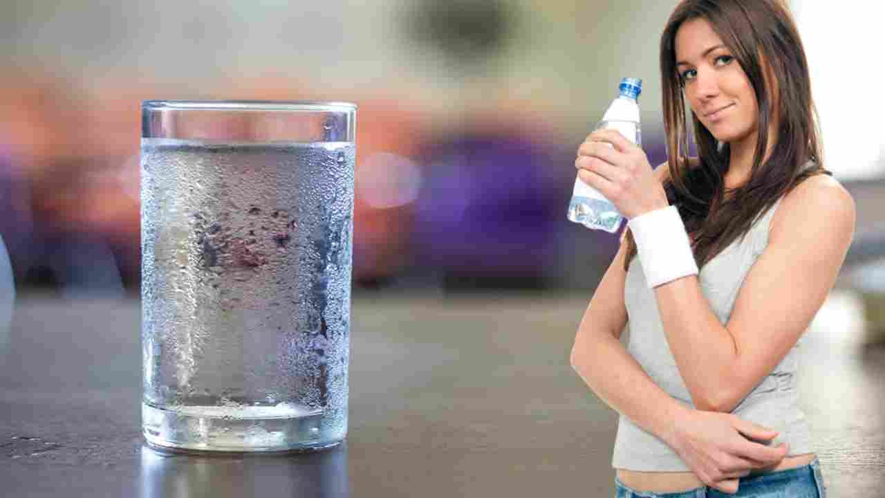 Cool Water : కూల్ వాటర్ తాగుతున్నారా? మీ జీర్ణక్రియ దెబ్బతినటంతోపాటు మైగ్రేన్ సమస్య! Cool Water : కూల్ వాటర్ తాగుతున్నారా? మీ జీర్ణక్రియ దెబ్బతినటంతోపాటు మైగ్రేన్ సమస్య!