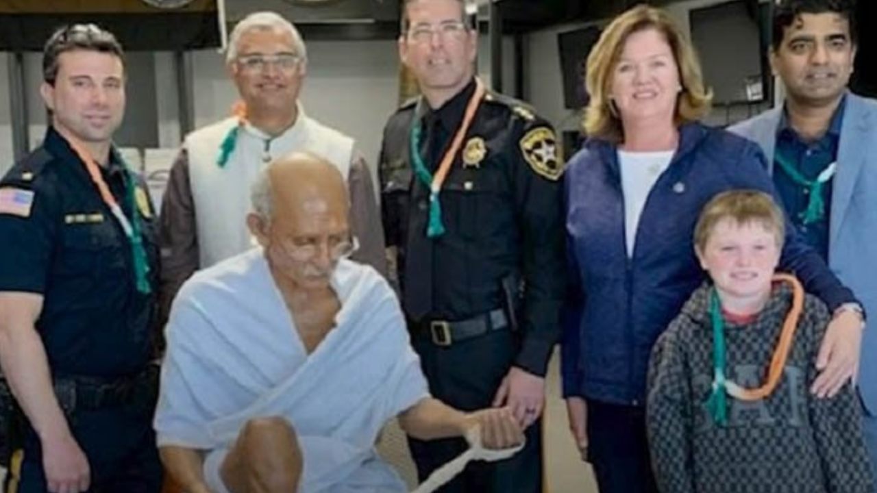 Gandhi Museum In America : అమెరికాలో భారత జాతిపితకు అరుదైన గౌరవం.. న్యూజెర్సీలో మహాత్మాగాంధీ మ్యూజియం Gandhi Museum In America : అమెరికాలో భారత జాతిపితకు అరుదైన గౌరవం.. న్యూజెర్సీలో మహాత్మాగాంధీ మ్యూజియం