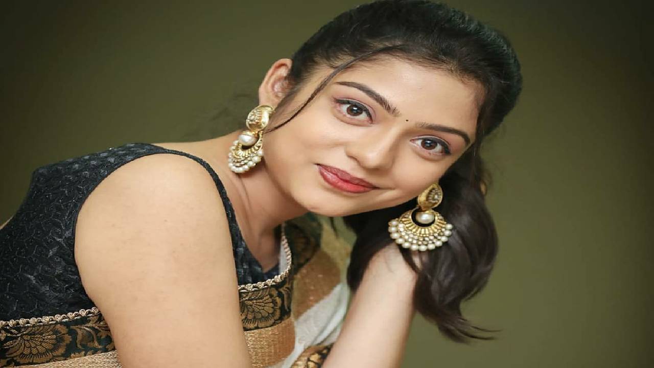 Varsha Bollamma: నా పెళ్లి చూపులు చూడాలంటే ఆహాలో చూడండి.. వర్ష బొల్లమ్మ! Varsha Bollamma: నా పెళ్లి చూపులు చూడాలంటే ఆహాలో చూడండి.. వర్ష బొల్లమ్మ!